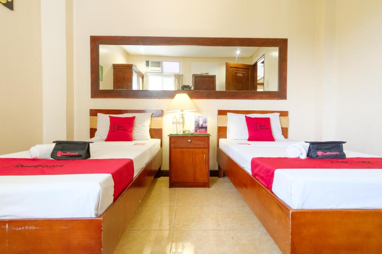 Reddoorz Near Camp Montelibano Hotel Bacolod Exterior photo